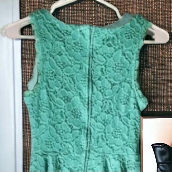 City Studio (Macy’s) Dress Pastel Green Lace Sleeveless Fit & Flare Junior's 5 - Picture 11 of 16
